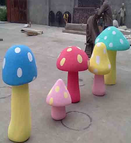 泡沫雕塑防護(hù)聚脲(圖1) 泡沫雕塑防護(hù)聚脲